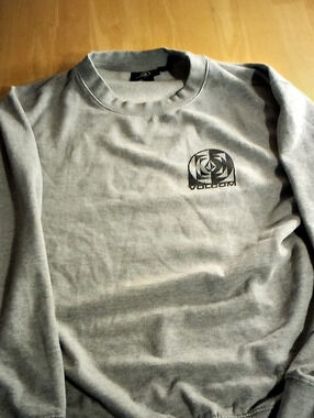 Volcom Gray Sweatshirt Size Large